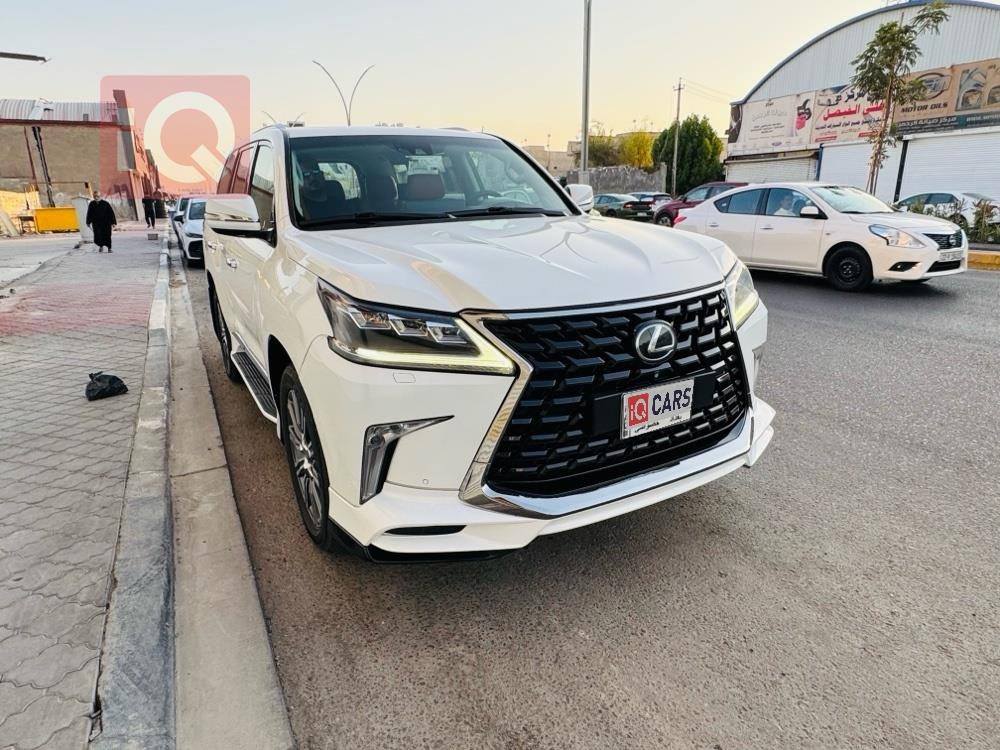 Lexus LX